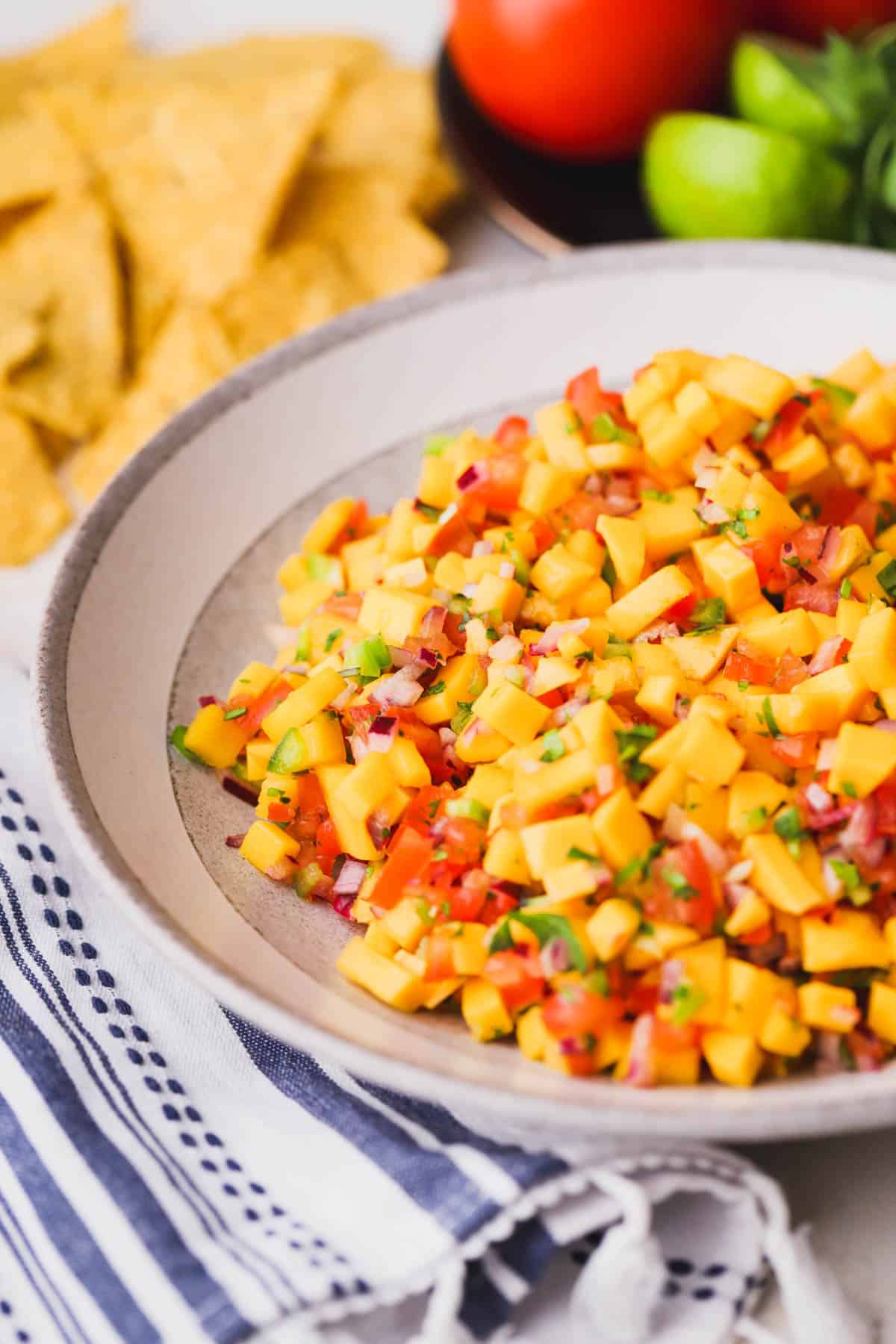 Fresh mangoes with crunchy veggies, cilantro and lime juice.