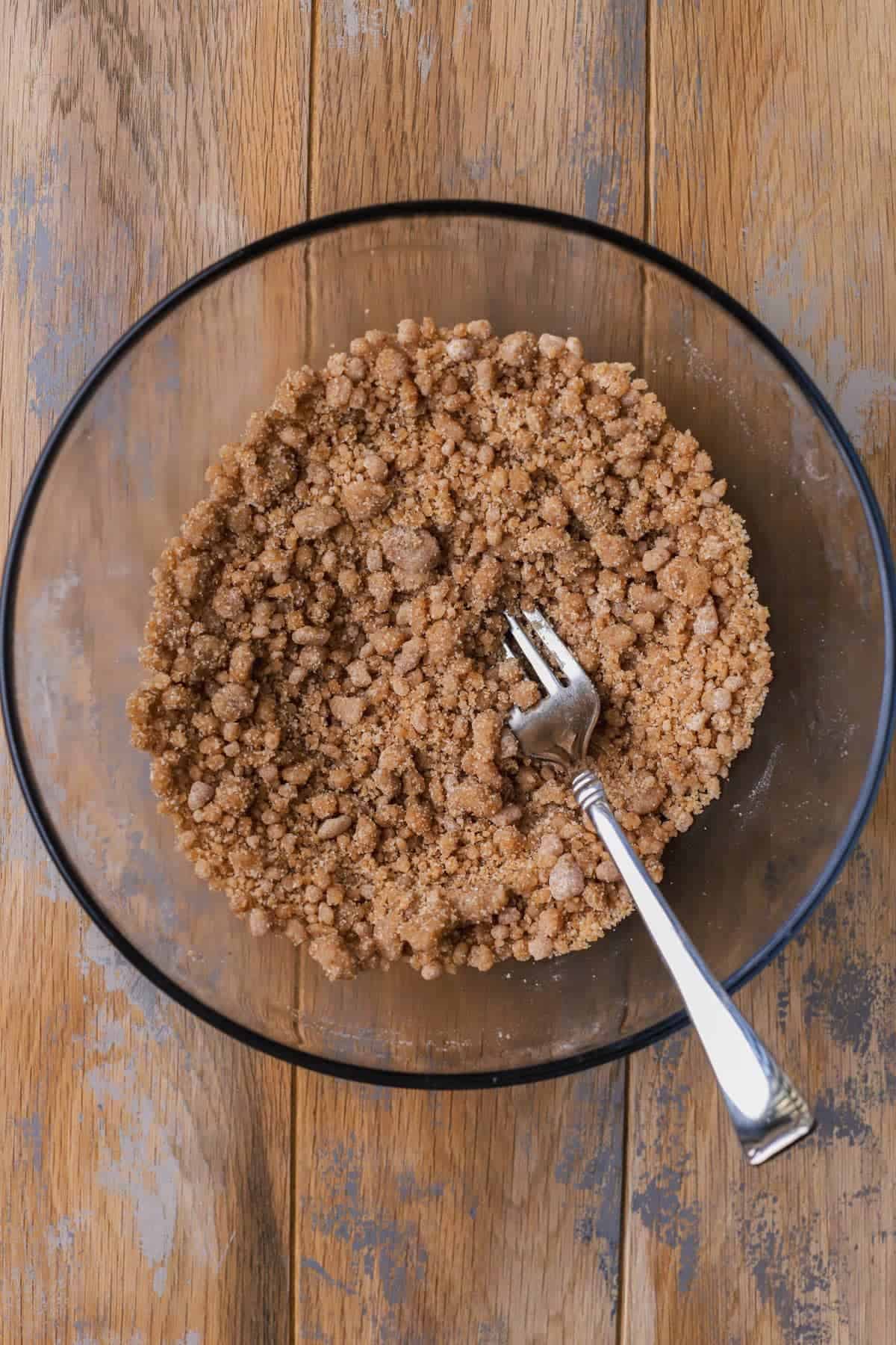 Cinnamon brown sugar crumble topping. 