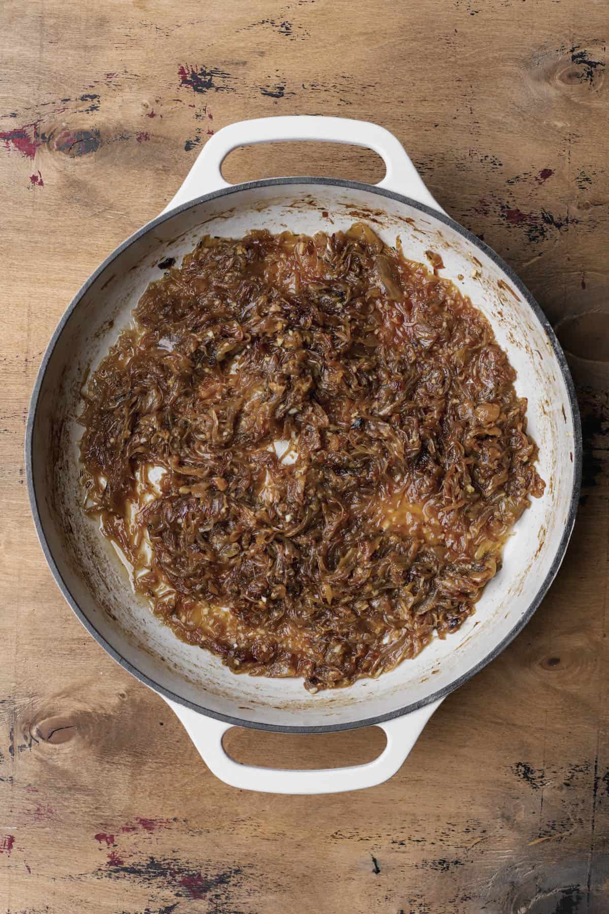 Caramelized onions, thyme, white wine.