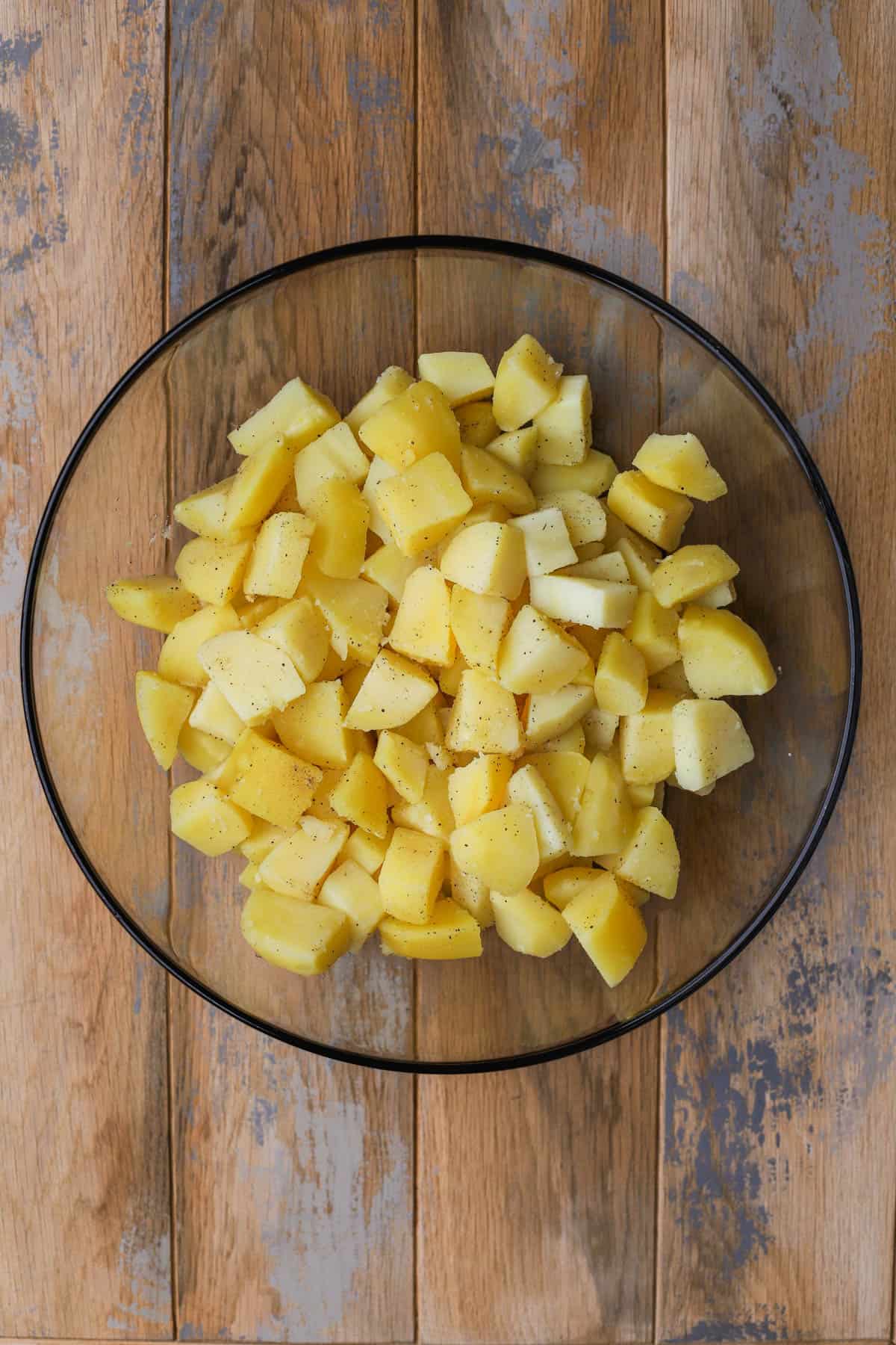 Boiled gold potatoes. 