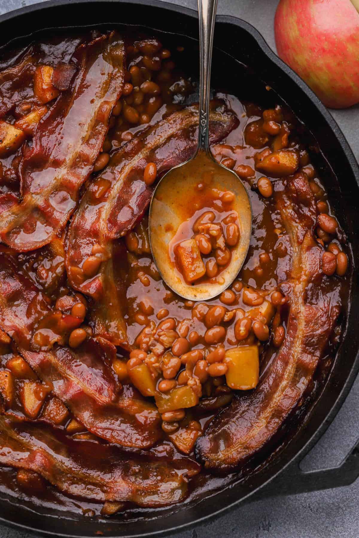 Apple pie baked beans with bacon.