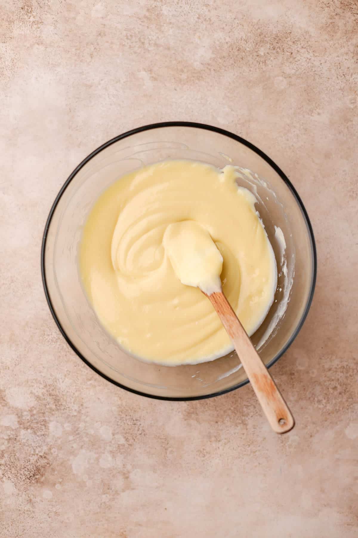 Finished pastry cream. 